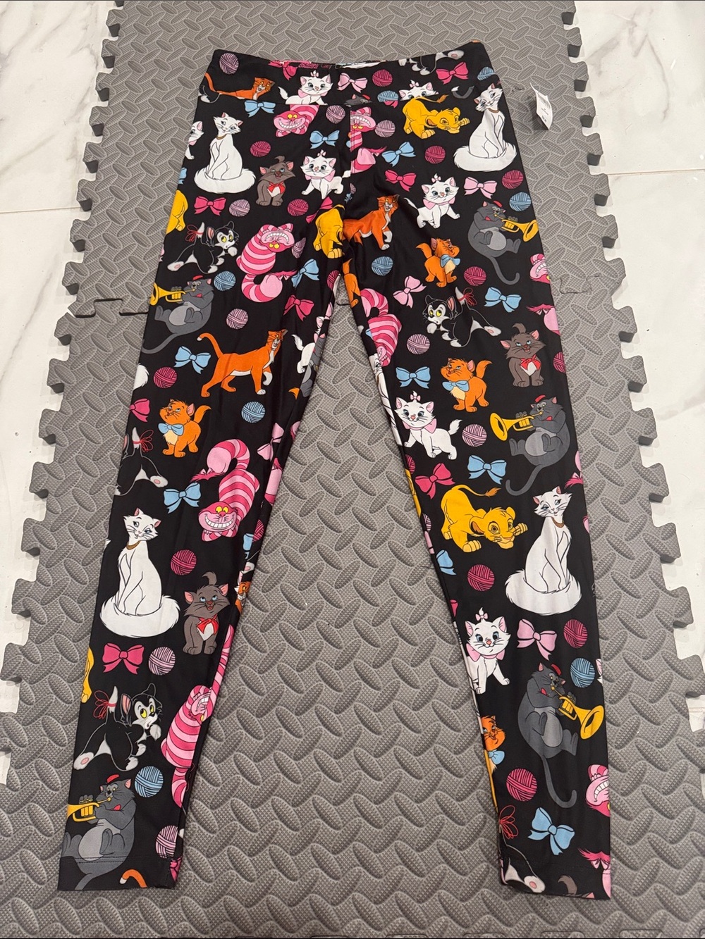 Disney cat leggings